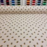 Linen look bumblebees
