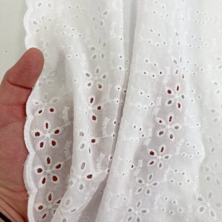 Scallop Edge Embroidery Anglaise - Image 3