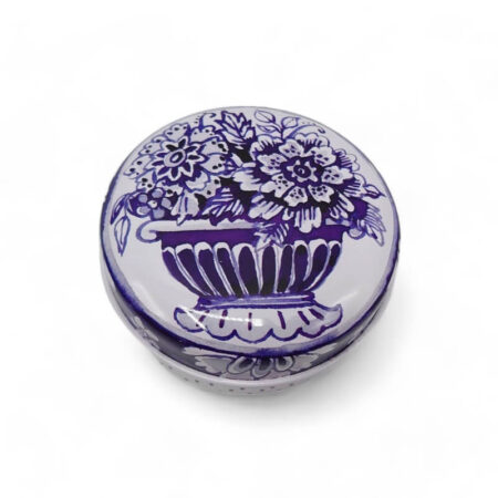 Claire Winteringham Round Tins - Image 5